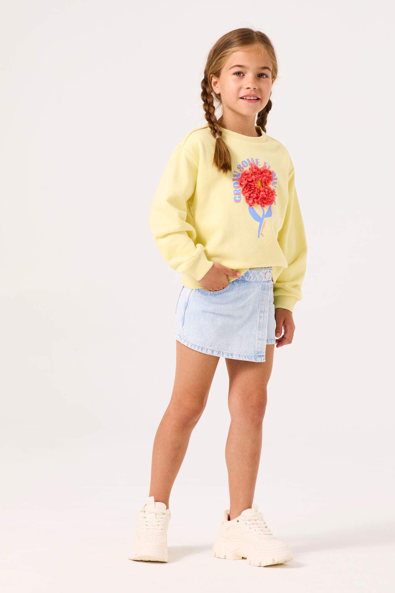 Garcia - Yellow sweater