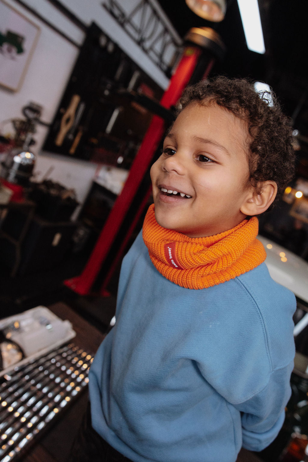 Hello Hossy - Gola Cocoon Indie