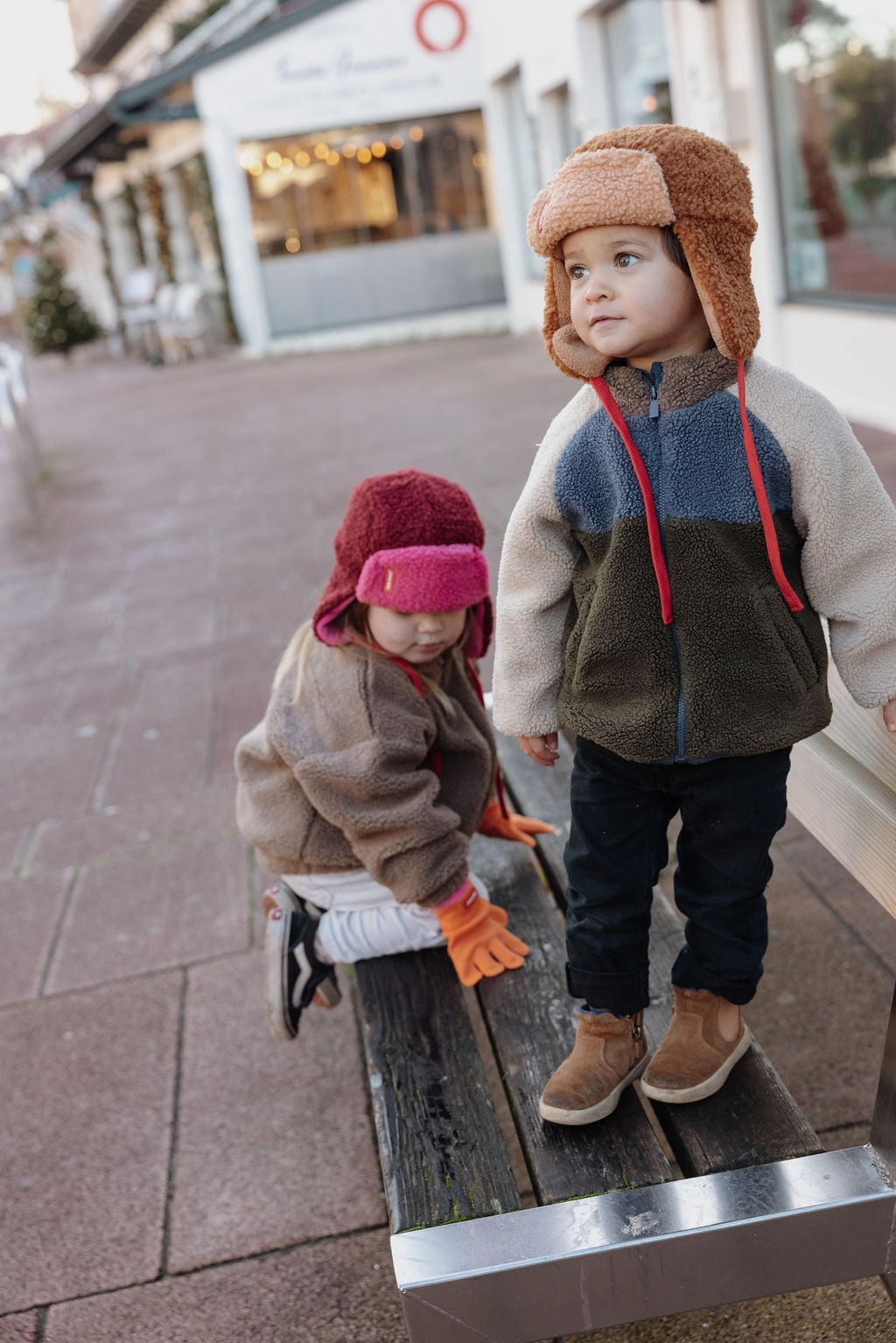 Hello Hossy - Chapka Cozy Sven