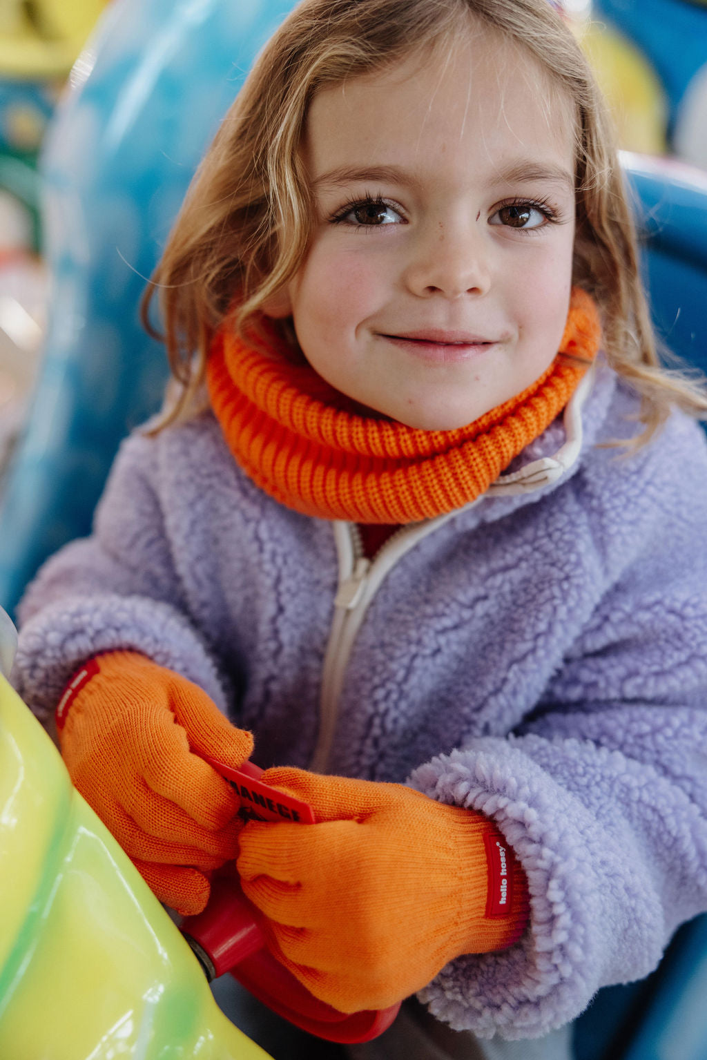 Hello Hossy - Luvas Handy Indie