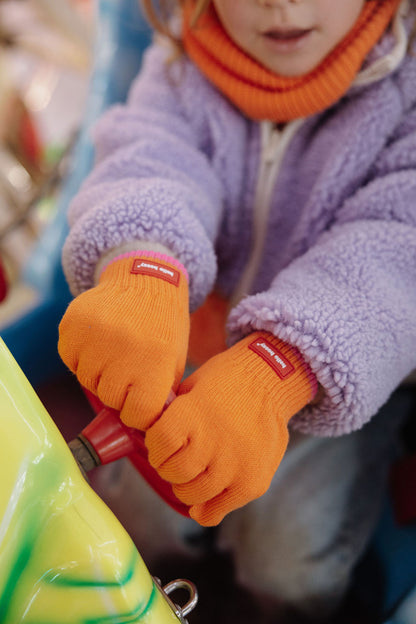 Hello Hossy - Luvas Handy Indie