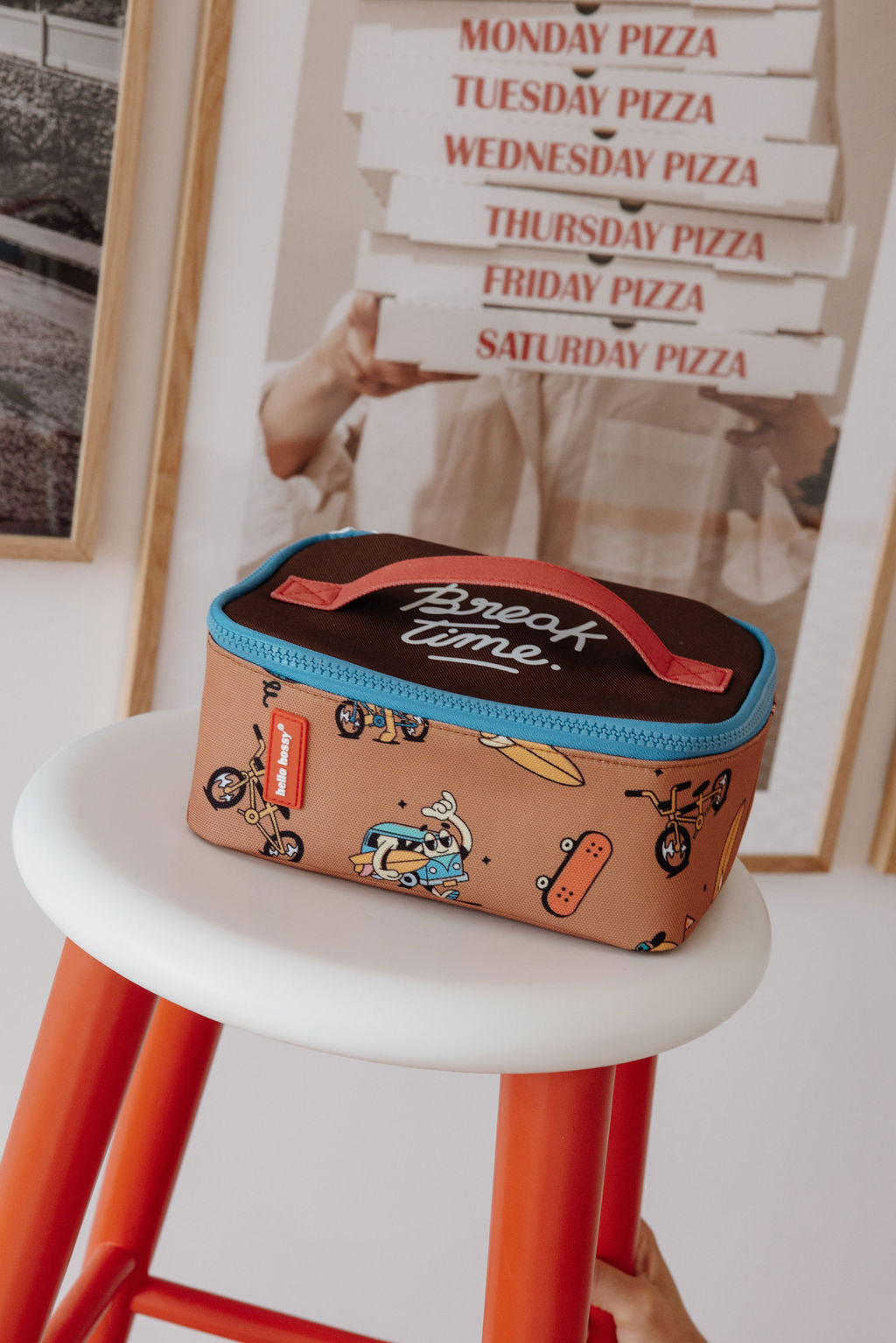 Hello Hossy - Lunch Bag Mascot Ride