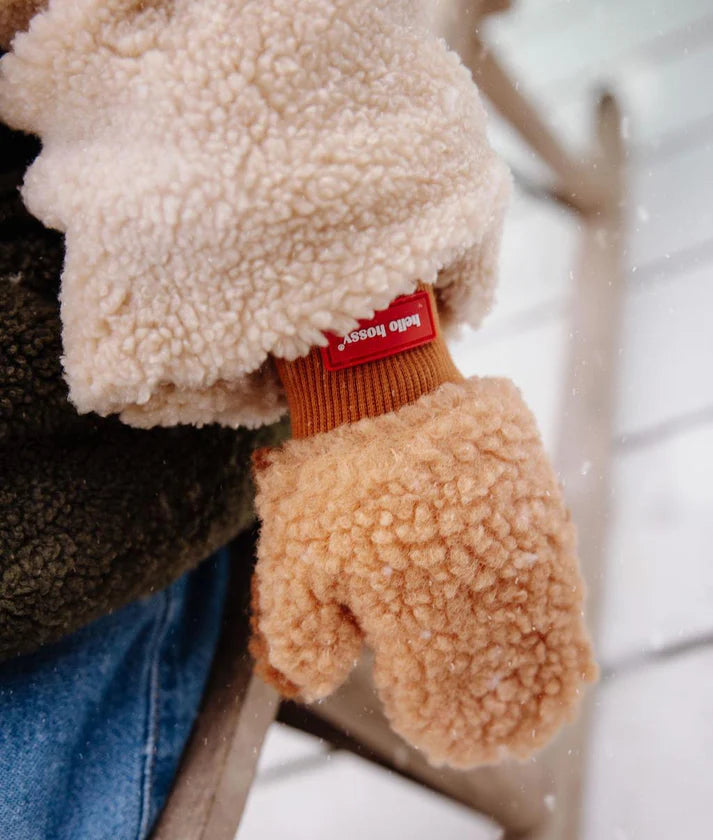 Hello Hossy - Luvas Heaty Sven